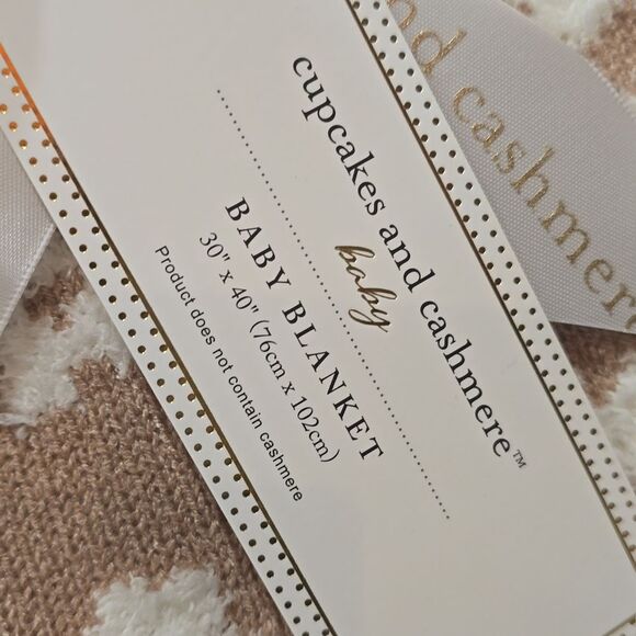 Cupcakes & Cashmere Floral Baby Blanket - Picture 4 of 5